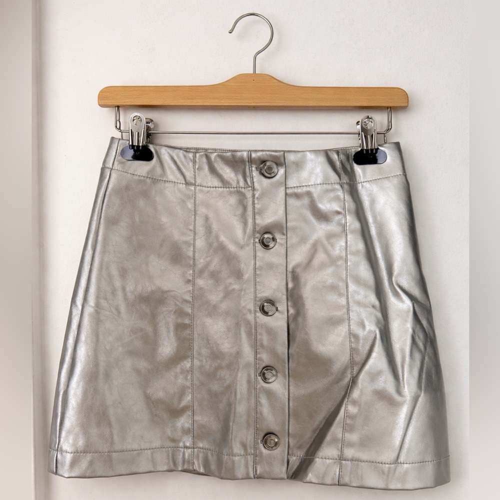 Girls Old Navy Metallic Silver Vegan Leather Button-Front Mini Skirt L 10-12